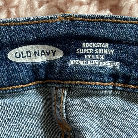 Old navy rockstar high waist skinny jeans - Picture 3 of 4
